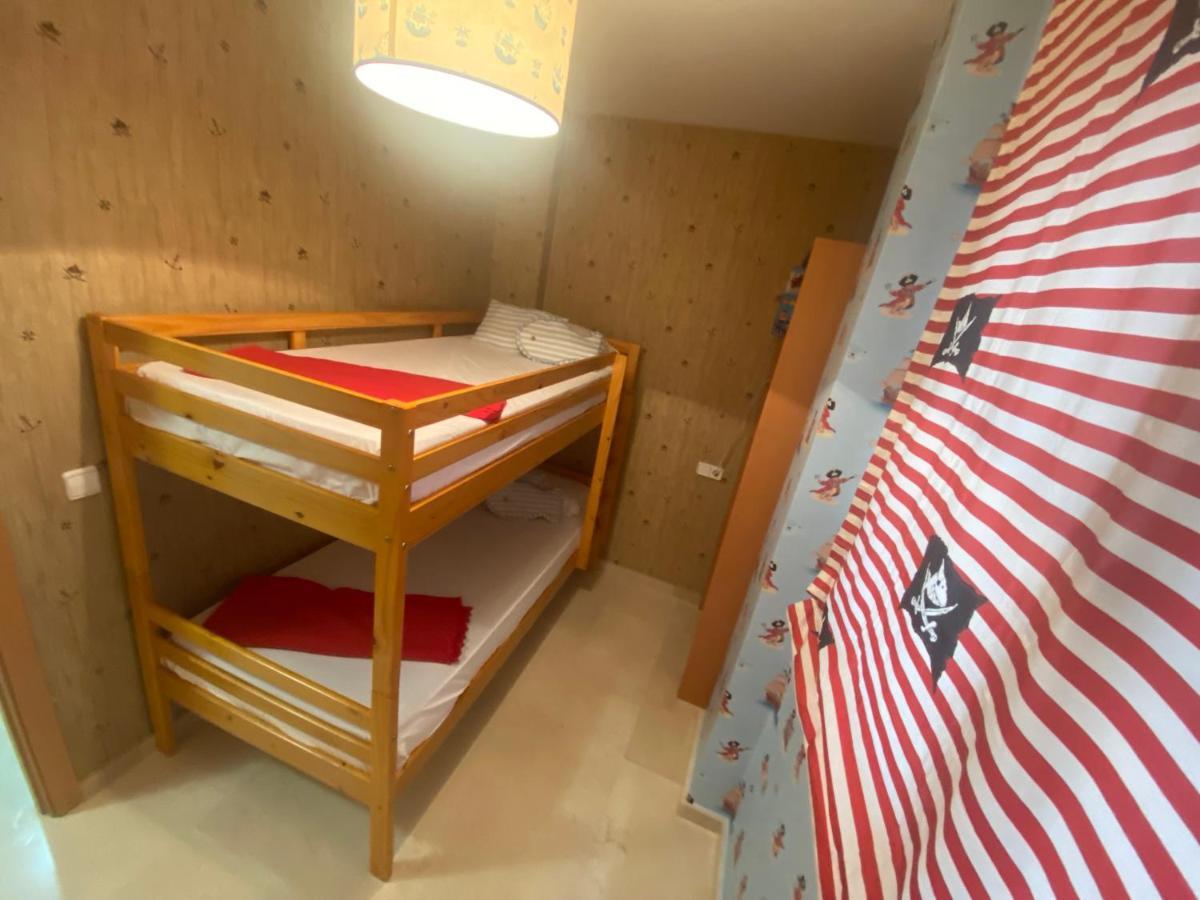 Apartment Marina Raset, 3 Dormitorios, Centro, By Bookindenia