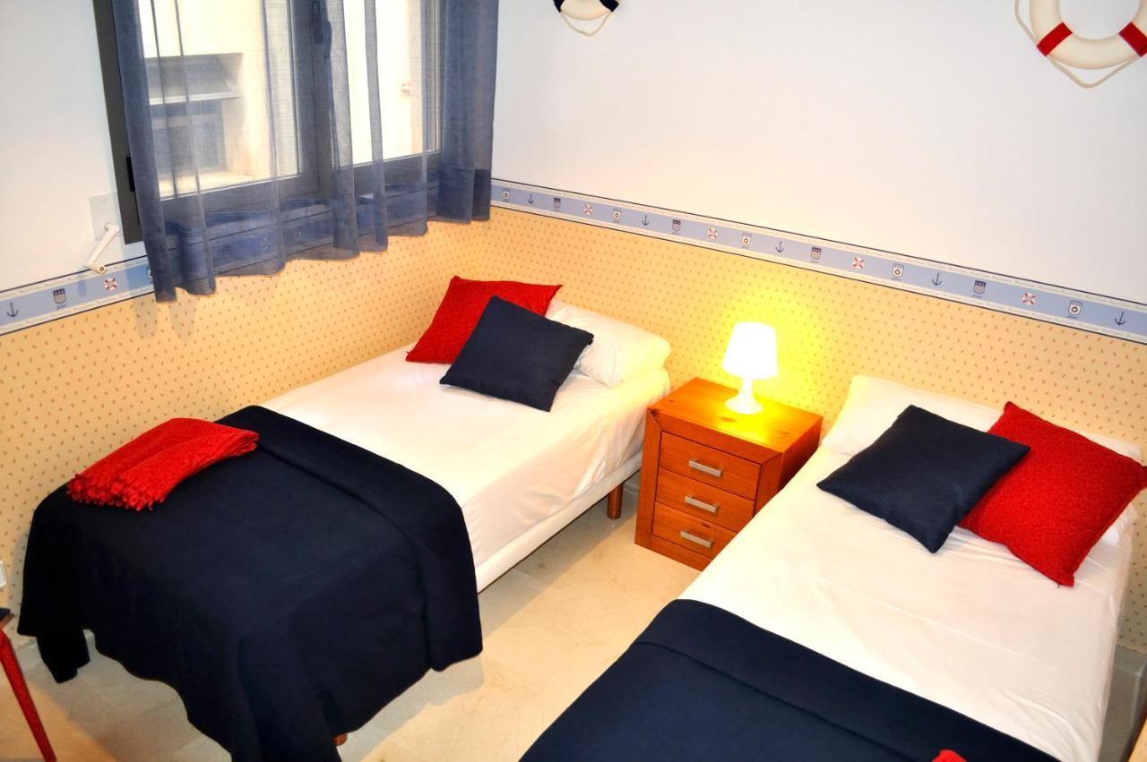 Marina Raset, 3 Dormitorios, Centro, By Bookindenia Apartamento